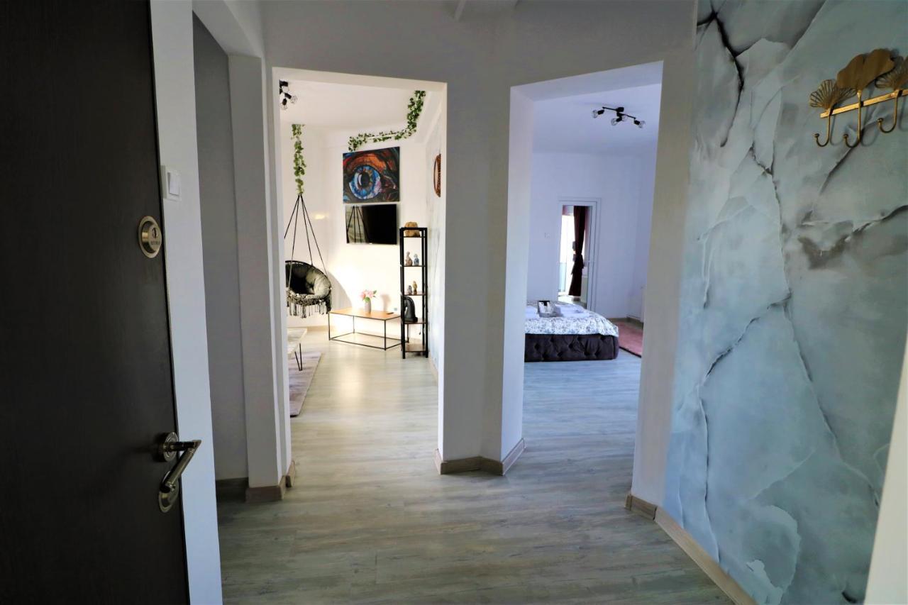 Athenee Palace Apartment - Panoramic View Terrace & Balcony - Free Minibar Βουκουρέστι Εξωτερικό φωτογραφία